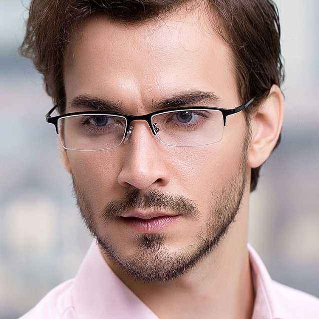 威海验光师培训学校专业讲述：长期佩戴眼镜会导致眼睛内凹后眼球突出吗？