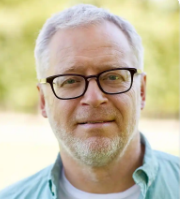 威海视光学校的老师讲解融合功能的检查方法