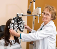 日照验光师培训学校分享导致屈光参差的原因